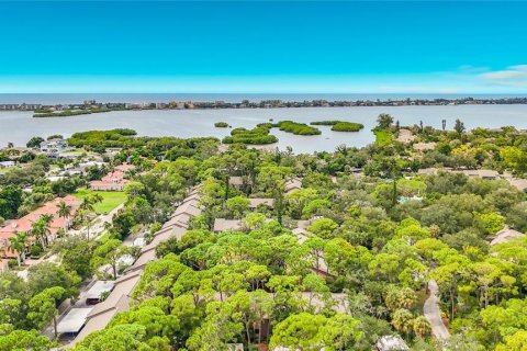 Condo in Sarasota, Florida, 2 bedrooms  № 2379191 - photo 4