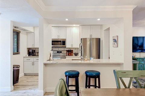 Condo in Sarasota, Florida, 2 bedrooms  № 2379191 - photo 21