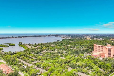 Condo in Sarasota, Florida, 2 bedrooms № 2379191