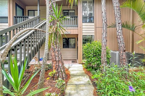 Condo in Sarasota, Florida, 2 bedrooms  № 2379191 - photo 8