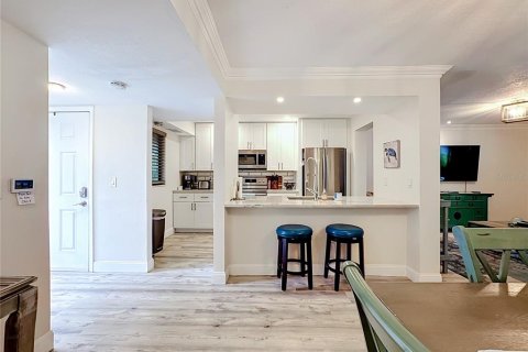 Condo in Sarasota, Florida, 2 bedrooms  № 2379191 - photo 20