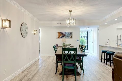 Condo in Sarasota, Florida, 2 bedrooms  № 2379191 - photo 22