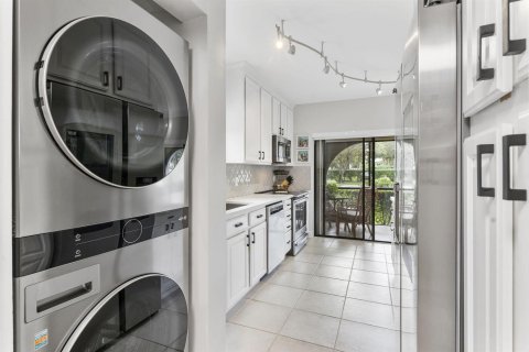 Снять в аренду кондоминиум в Бока-Ратон, Флорида 5 комнат, 127.09м2, № 2085957 - фото 8