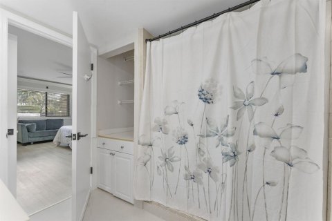 Снять в аренду кондоминиум в Бока-Ратон, Флорида 5 комнат, 127.09м2, № 2085957 - фото 17