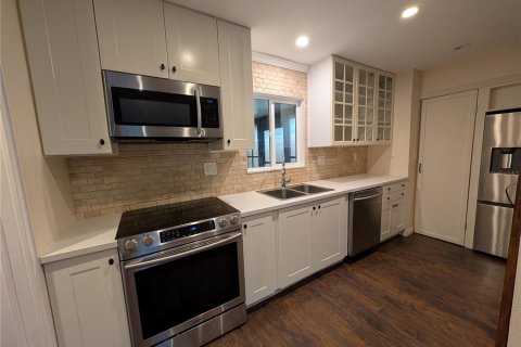 Condominio en venta en Temple Terrace, Florida, 3 dormitorios, 102.38 m2 № 1901585 - foto 3
