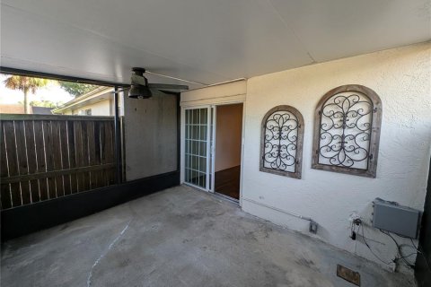 Condominio en venta en Temple Terrace, Florida, 3 dormitorios, 102.38 m2 № 1901585 - foto 19