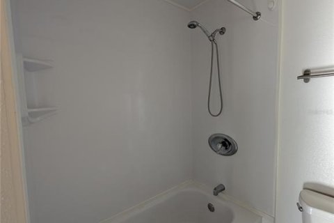 Condominio en venta en Temple Terrace, Florida, 3 dormitorios, 102.38 m2 № 1901585 - foto 16