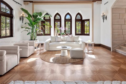 Villa ou maison à vendre à Miami Beach, Floride: 8 chambres, 1050.45 m2 № 2037629 - photo 18