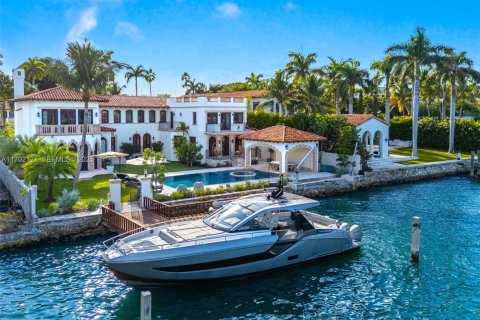 Villa ou maison à vendre à Miami Beach, Floride: 8 chambres, 1050.45 m2 № 2037629 - photo 3