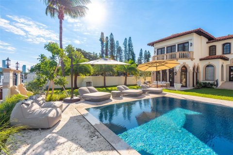Villa ou maison à vendre à Miami Beach, Floride: 8 chambres, 1050.45 m2 № 2037629 - photo 12