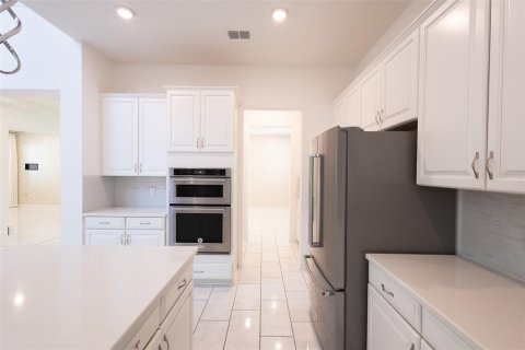 House in Winter Garden, Florida 4 bedrooms, 399.94 sq.m. № 2198551 - photo 23