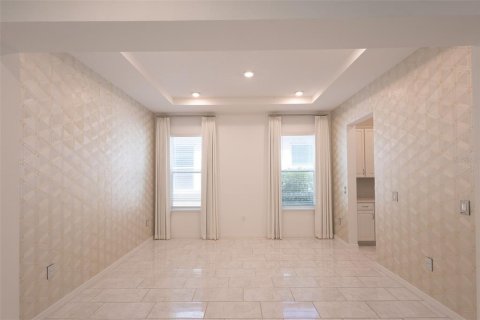 House in Winter Garden, Florida 4 bedrooms, 399.94 sq.m. № 2198551 - photo 14