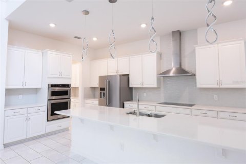 House in Winter Garden, Florida 4 bedrooms, 399.94 sq.m. № 2198551 - photo 24