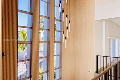 Condominio en venta en Hallandale Beach, Florida, 2 dormitorios, 94.76 m2 № 2031528 - foto 4