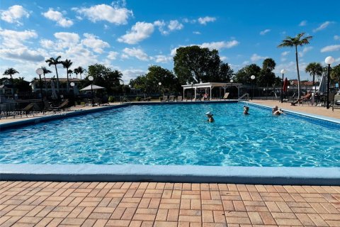 Condominio en venta en Hallandale Beach, Florida, 2 dormitorios, 94.76 m2 № 2031528 - foto 6