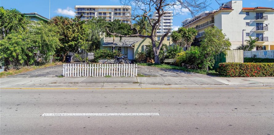 Immobilier commercial à Surfside, Floride № 1712903