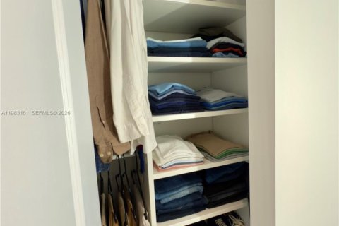 Снять в аренду кондоминиум в Майами, Флорида 2 спальни, 81.75м2, № 2048530 - фото 17