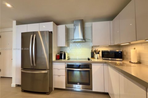 Снять в аренду кондоминиум в Майами, Флорида 2 спальни, 81.75м2, № 2048530 - фото 6