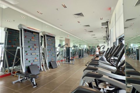 Снять в аренду кондоминиум в Майами, Флорида 2 спальни, 81.75м2, № 2048530 - фото 30