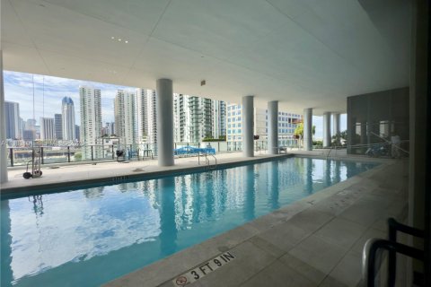 Снять в аренду кондоминиум в Майами, Флорида 2 спальни, 81.75м2, № 2048530 - фото 28