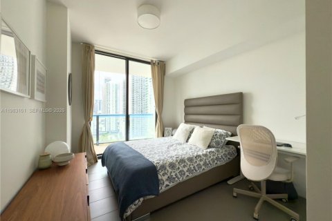 Снять в аренду кондоминиум в Майами, Флорида 2 спальни, 81.75м2, № 2048530 - фото 7