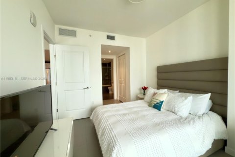 Снять в аренду кондоминиум в Майами, Флорида 2 спальни, 81.75м2, № 2048530 - фото 13