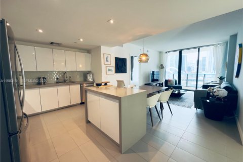 Кондоминиум с 2 спальнями в Майами, Флорида № 2048530