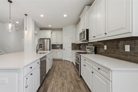 Villa ou maison à vendre à Wesley Chapel, Floride: 5 chambres, 292.74 m2 № 2093184 - photo 10
