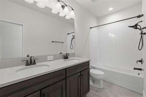 Villa ou maison à vendre à Wesley Chapel, Floride: 5 chambres, 292.74 m2 № 2093184 - photo 28