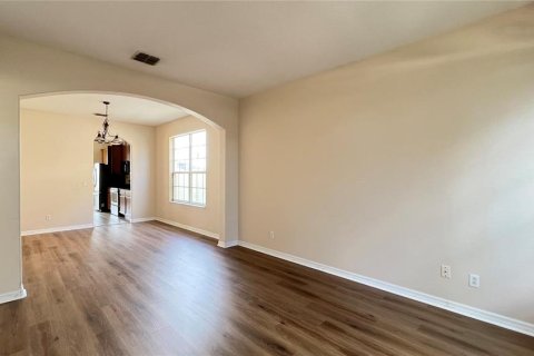 House in Winter Garden, Florida 5 bedrooms, 321.63 sq.m. № 2199158 - photo 12