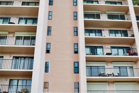 Condo in Clearwater, Florida, 2 bedrooms  № 1798226 - photo 1