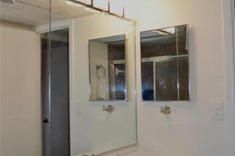 Condo in Clearwater, Florida, 2 bedrooms  № 1798226 - photo 11