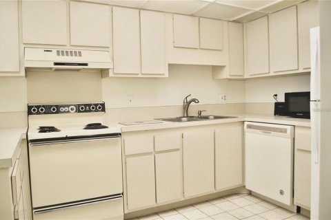 Condo in Clearwater, Florida, 2 bedrooms  № 1798226 - photo 5