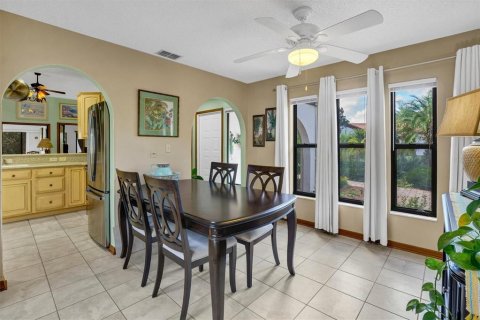 House in Lake Wales, Florida 2 bedrooms, 136.38 sq.m. № 2419617 - photo 15
