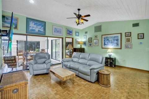 House in Lake Wales, Florida 2 bedrooms, 136.38 sq.m. № 2419617 - photo 11