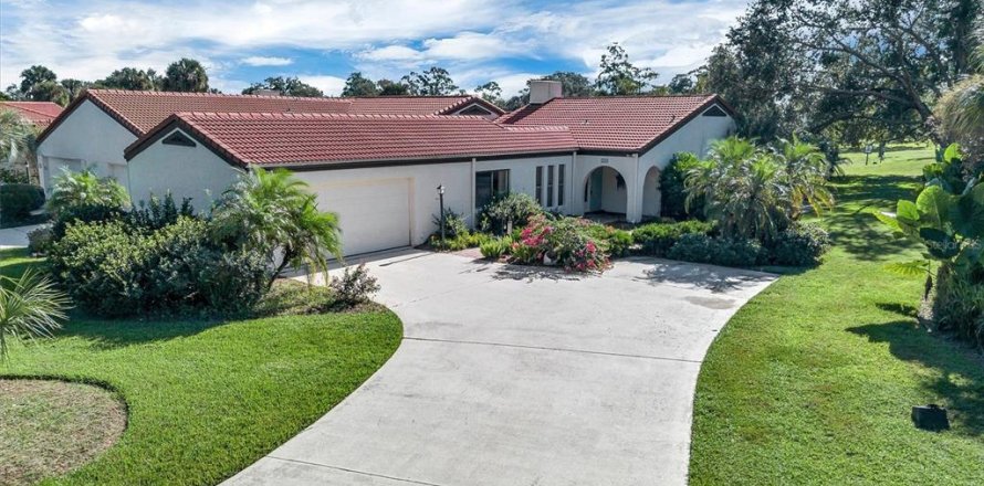House in Lake Wales, Florida 2 bedrooms, 136.38 sq.m. № 2419617