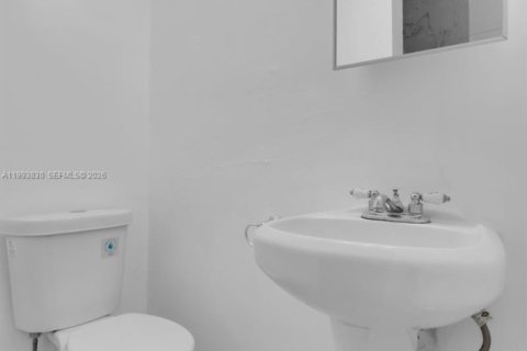 Propiedad comercial en alquiler en Miami, Florida, 1 dormitorio, 103.86 m2 № 2066110 - foto 12