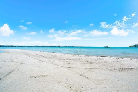 Condo in Clearwater, Florida, 2 bedrooms № 2349941 - photo 17
