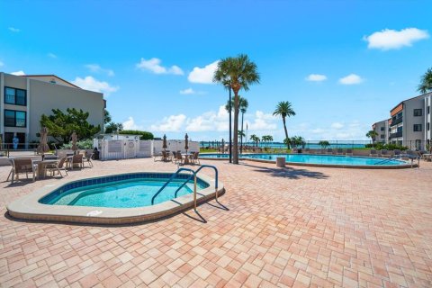 Condo in Clearwater, Florida, 2 bedrooms № 2349941 - photo 22