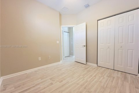 Condo in Miramar, Florida, 3 bedrooms  № 2003711 - photo 15