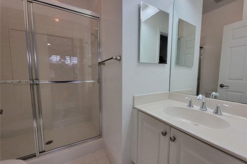 Condo in Miramar, Florida, 3 bedrooms  № 2003711 - photo 13