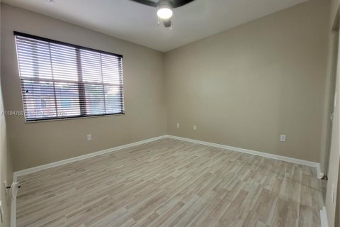 Condo in Miramar, Florida, 3 bedrooms  № 2003711 - photo 11