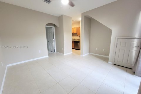 Condo in Miramar, Florida, 3 bedrooms  № 2003711 - photo 9