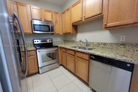 Condo in Miramar, Florida, 3 bedrooms  № 2003711 - photo 6