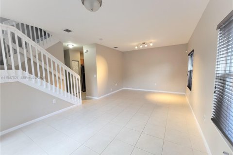 Condo in Miramar, Florida, 3 bedrooms  № 2003711 - photo 3