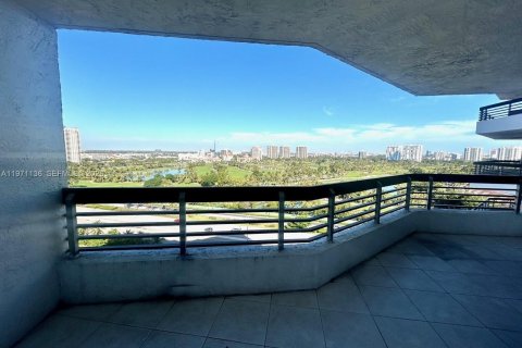 Condo in Aventura, Florida, 2 bedrooms  № 2052866 - photo 6