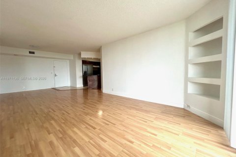 Condo in Aventura, Florida, 2 bedrooms  № 2052866 - photo 15
