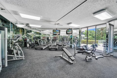 Condo in Aventura, Florida, 2 bedrooms  № 2052866 - photo 29