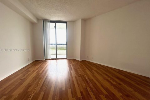 Condo in Aventura, Florida, 2 bedrooms  № 2052866 - photo 8