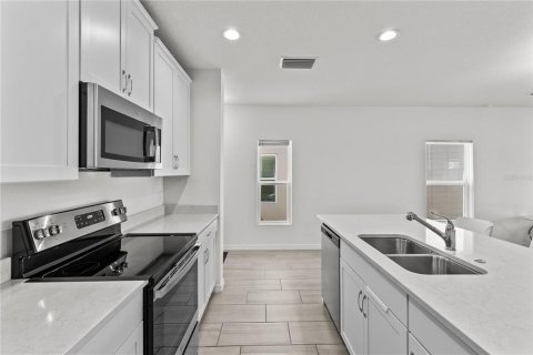 Touwnhouse à vendre à Kissimmee, Floride: 3 chambres, 178.19 m2 № 2304931 - photo 7
